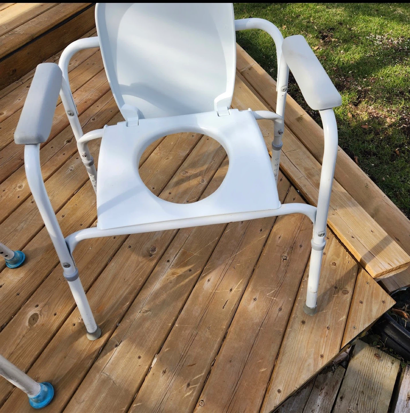 Bariatric Drop-Arm commode & Bath chair - photo 2