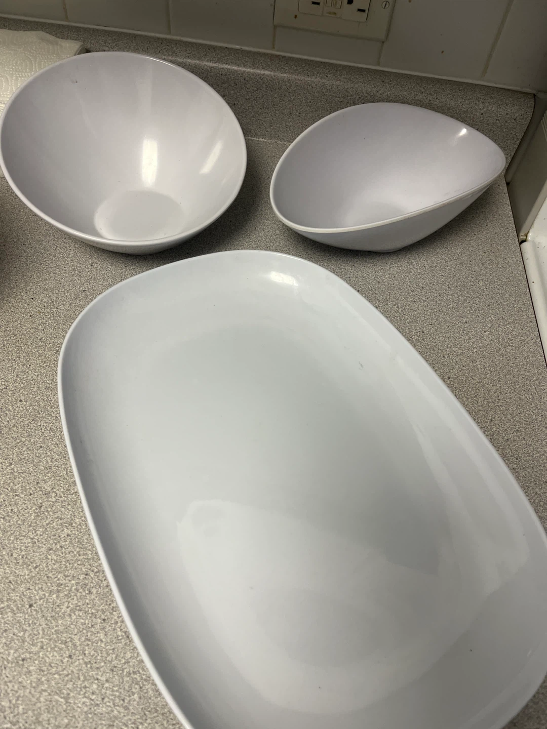 MELAMINE BOWLS & PLATTER