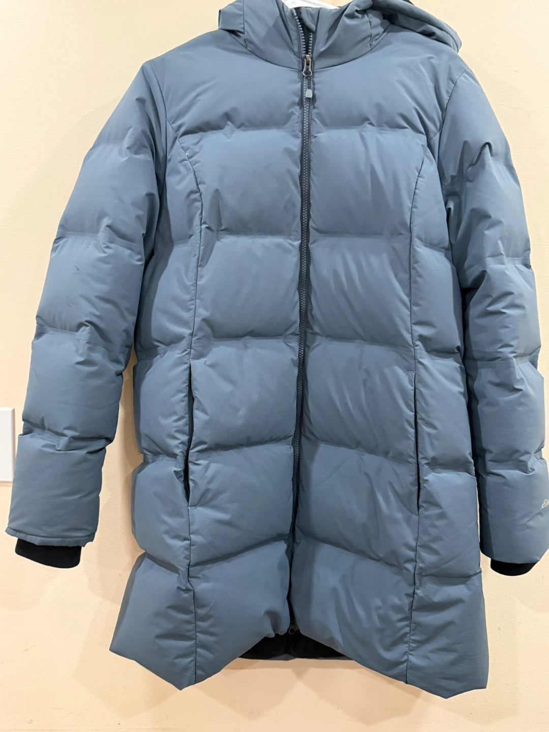 Eddie Bauer Women's Down Puffer Coat.Size -L