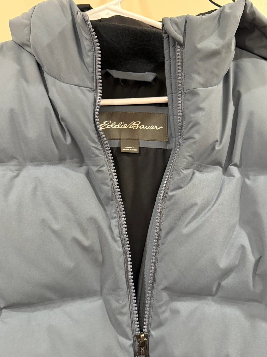Eddie Bauer Women's Down Puffer Coat.Size -L - photo 2