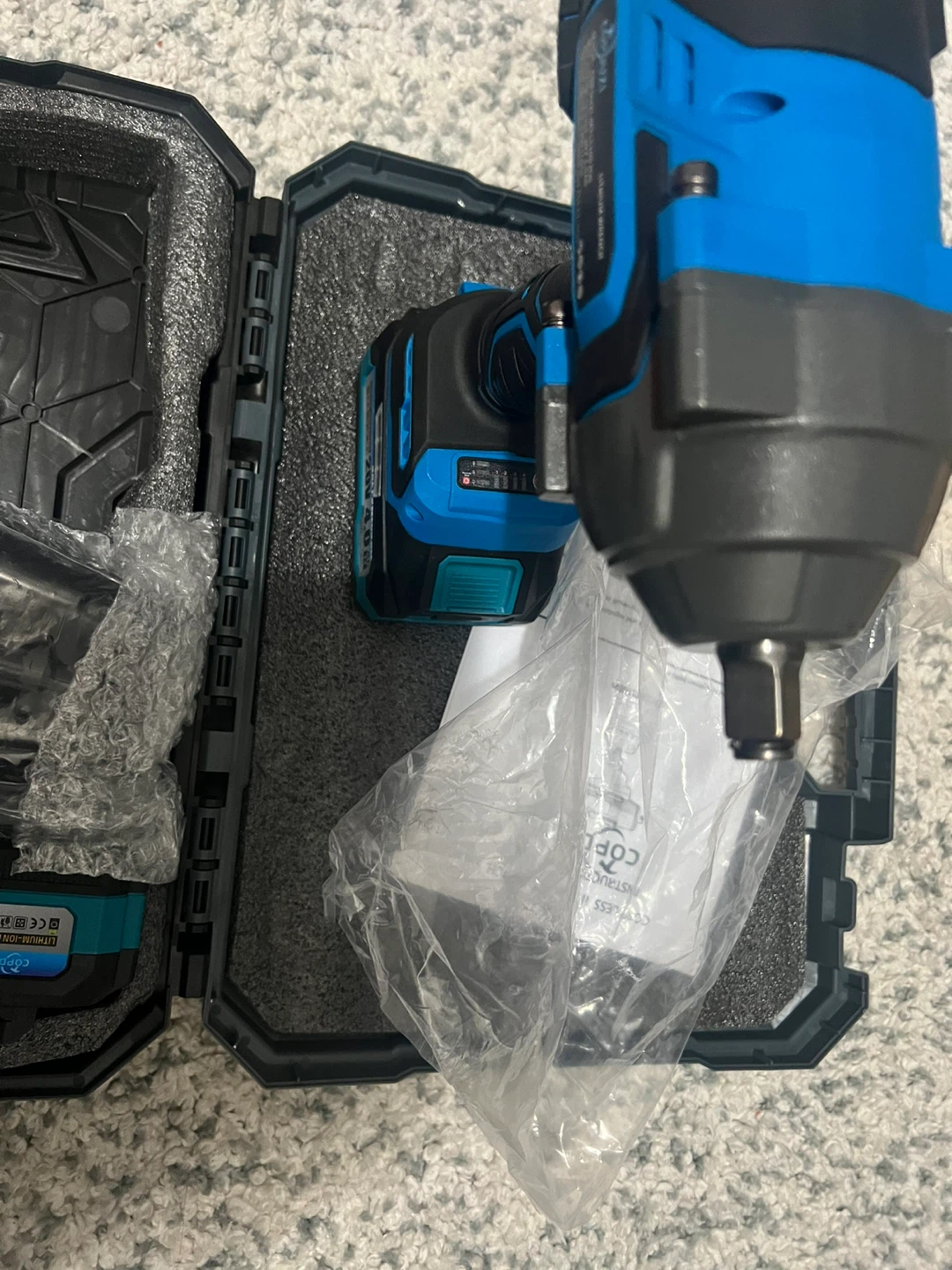 Cordless Impact Wrench Kit - photo 2