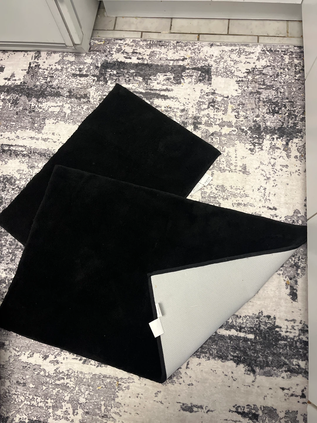 Set of 2 Black Bath Mats