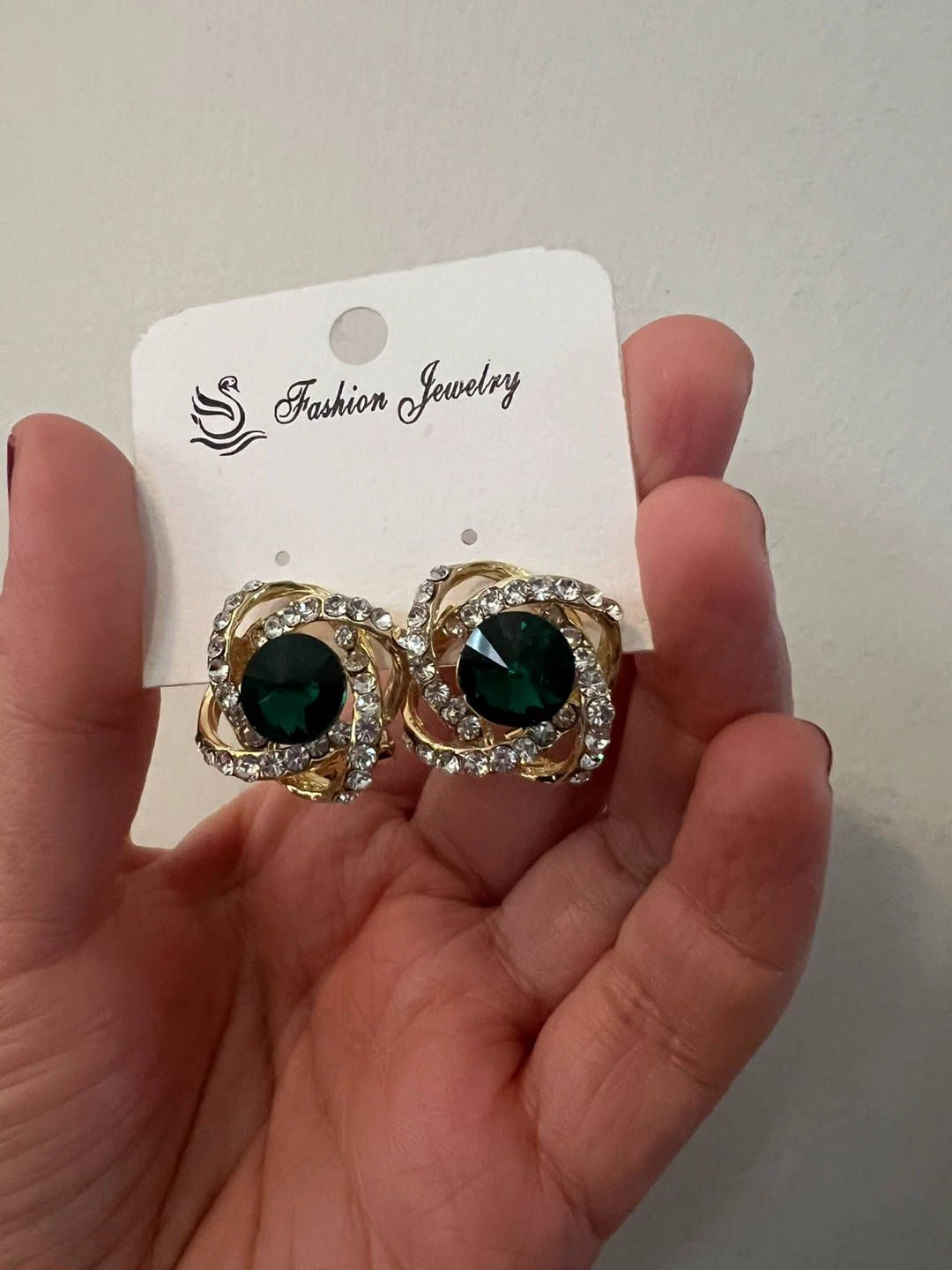 Gold Tone Green Gemstone Fashion Earrings S925 posts