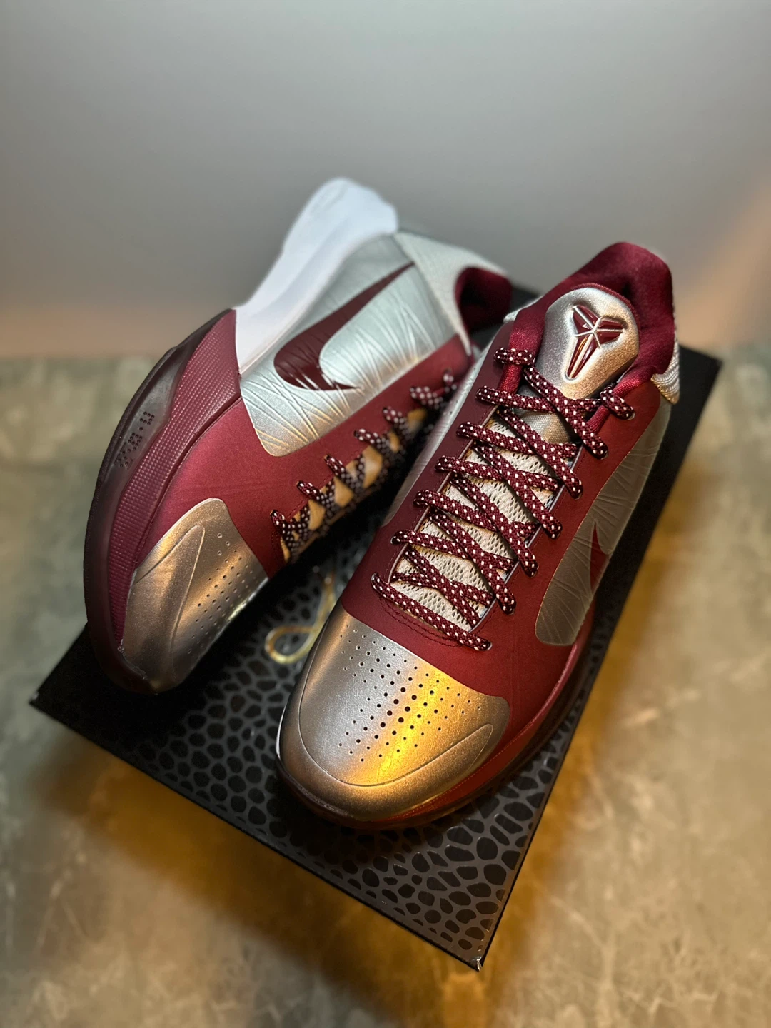 Kobe 5 “Lower Merion Aces Away”