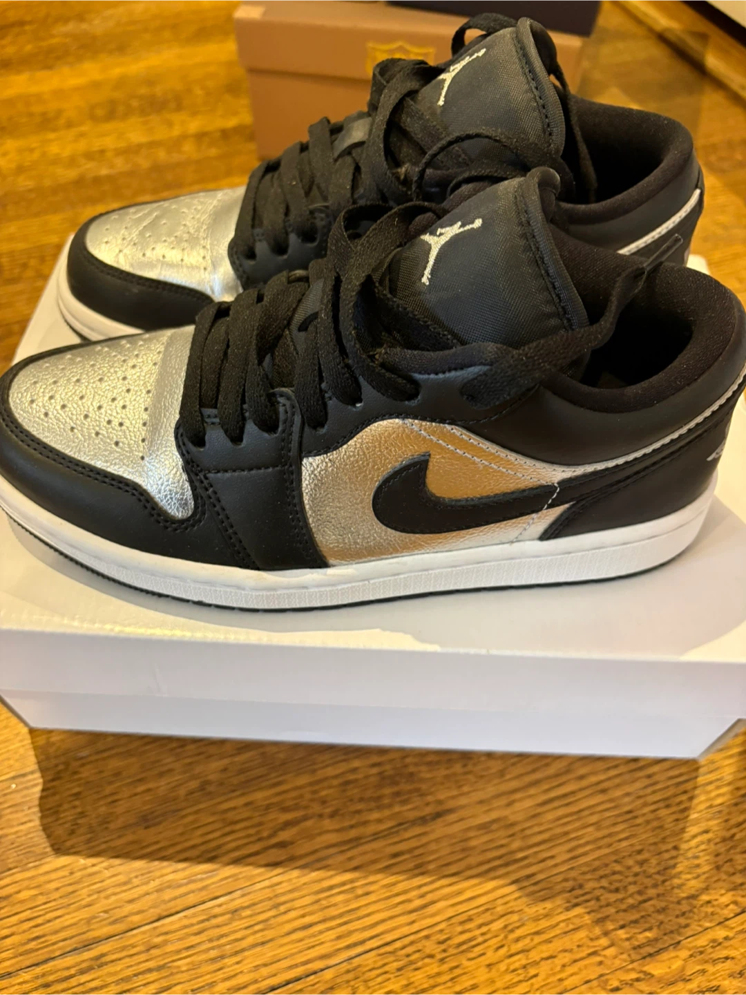Nike Air Jordan Low SE women