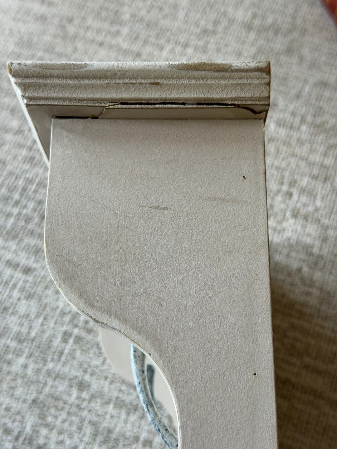Small solid wood shelf with two large metal hooks - photo 4