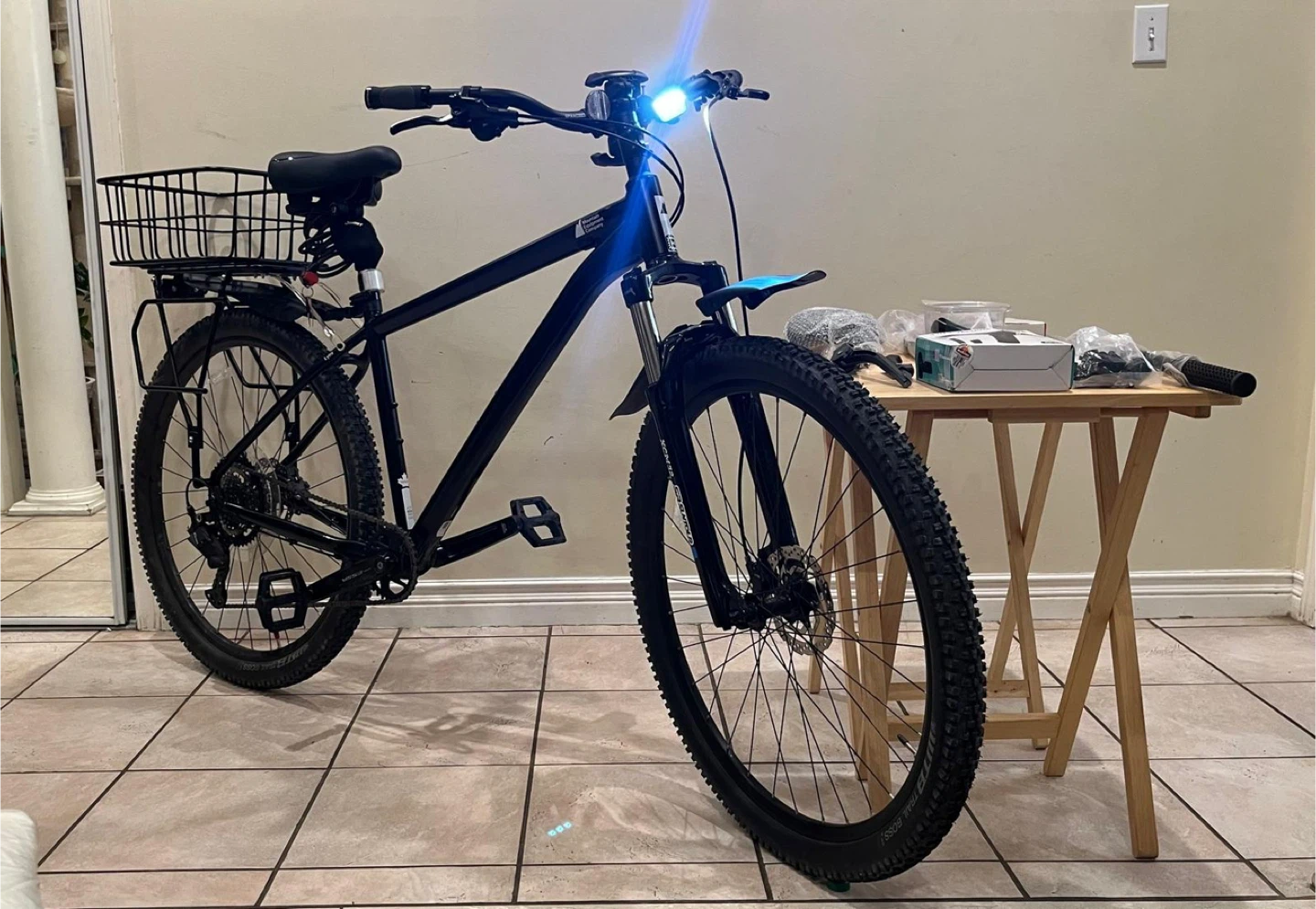 Mec lynx XL mountain bike 29”+ parts 750 price firm