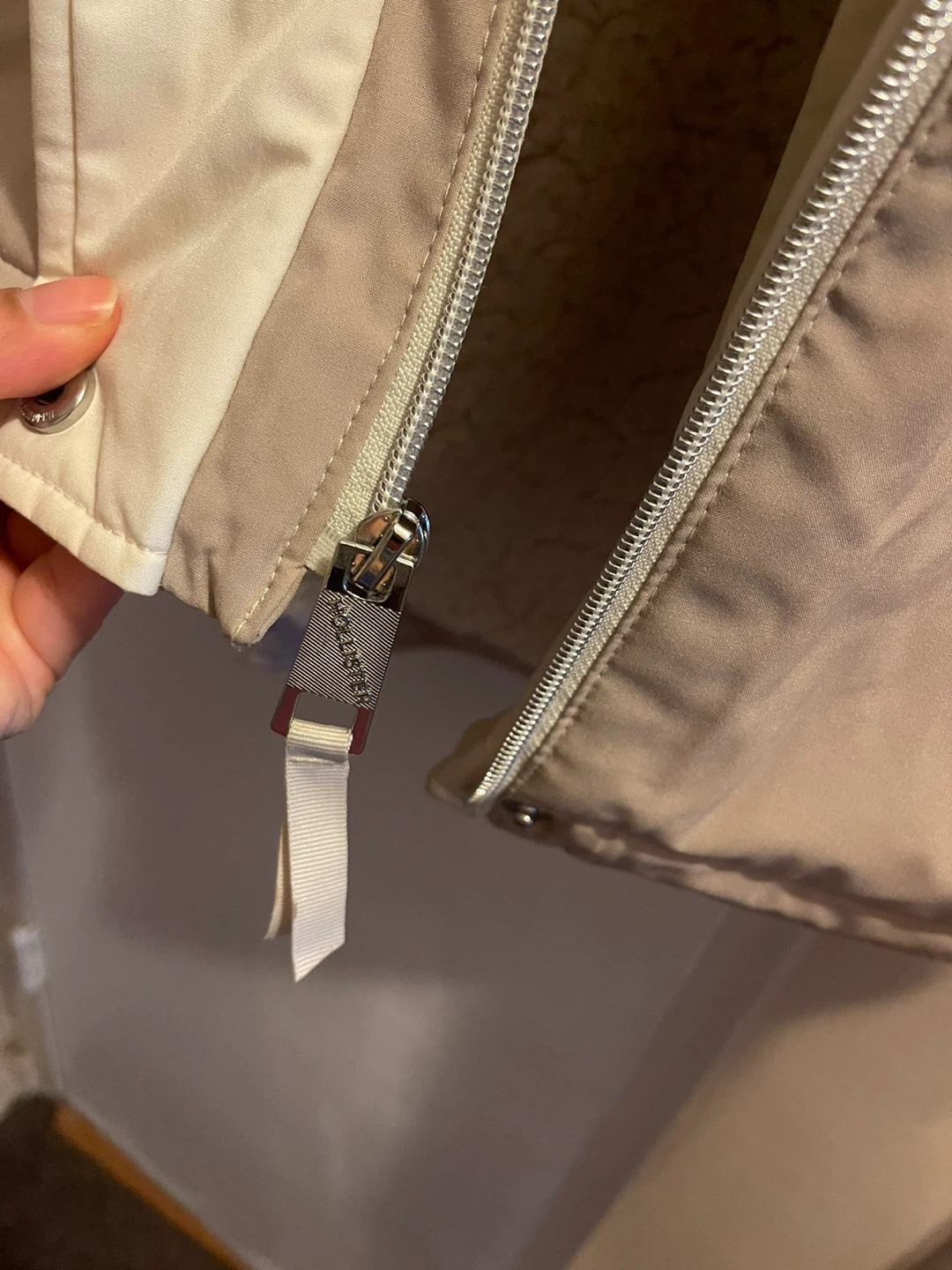Hollister All-Weather Jacket - Size L - photo 4