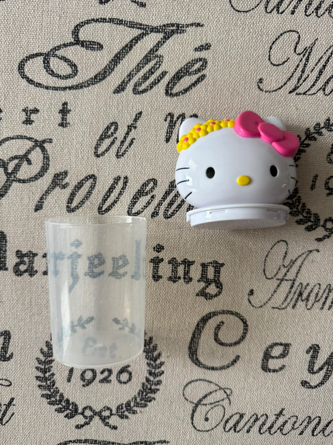 Hello Kitty Container with Lid - photo 2