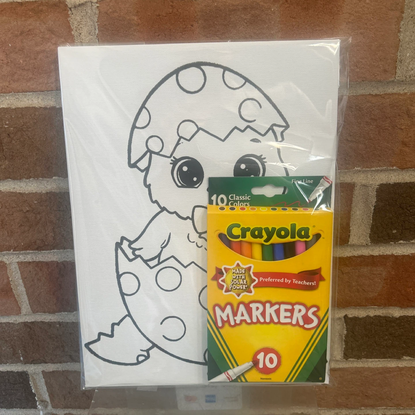 Canvas Painting Kit with Crayola Classic Markers
