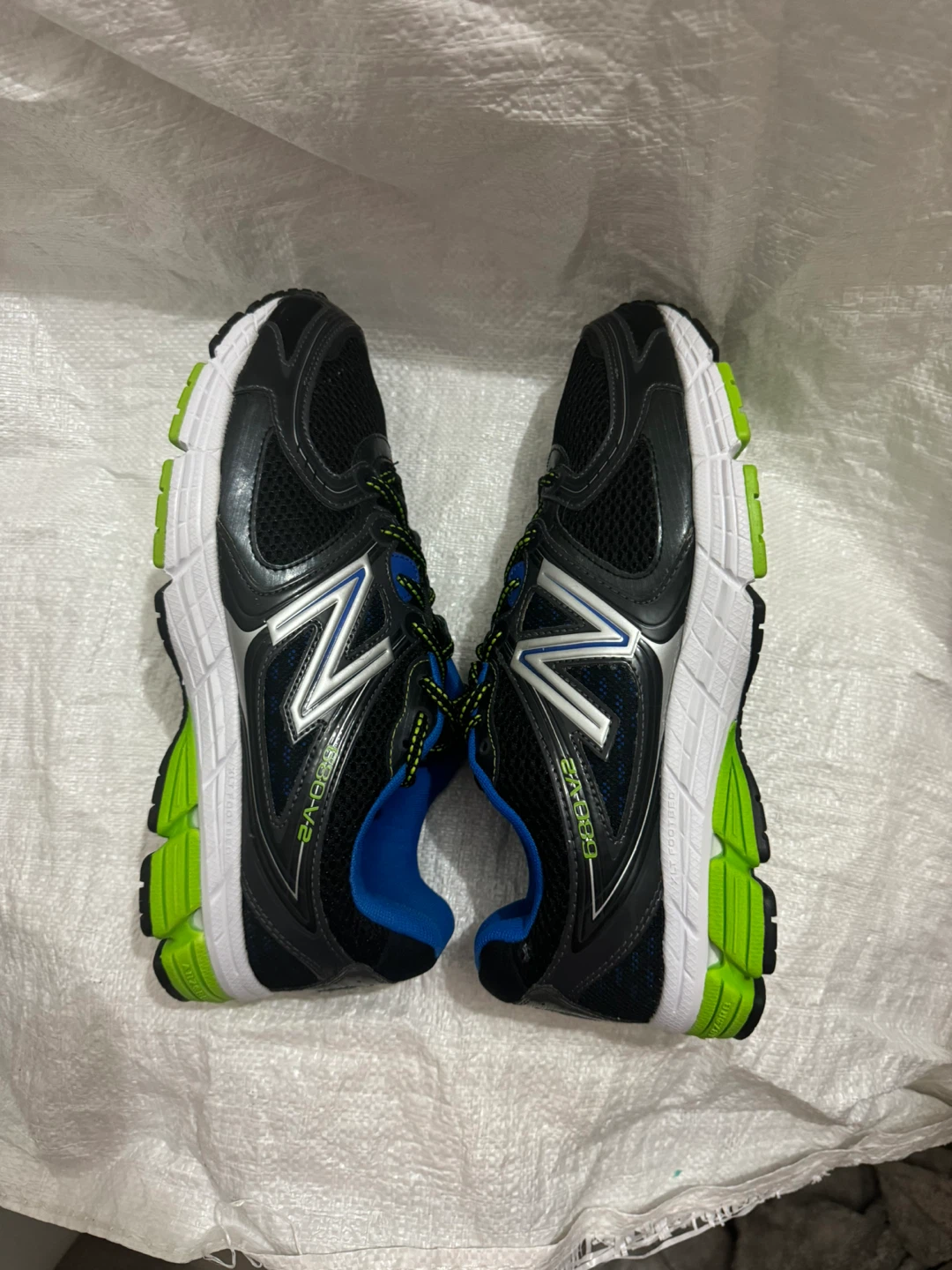 New Balance 680v2 Running Shoes - photo 5
