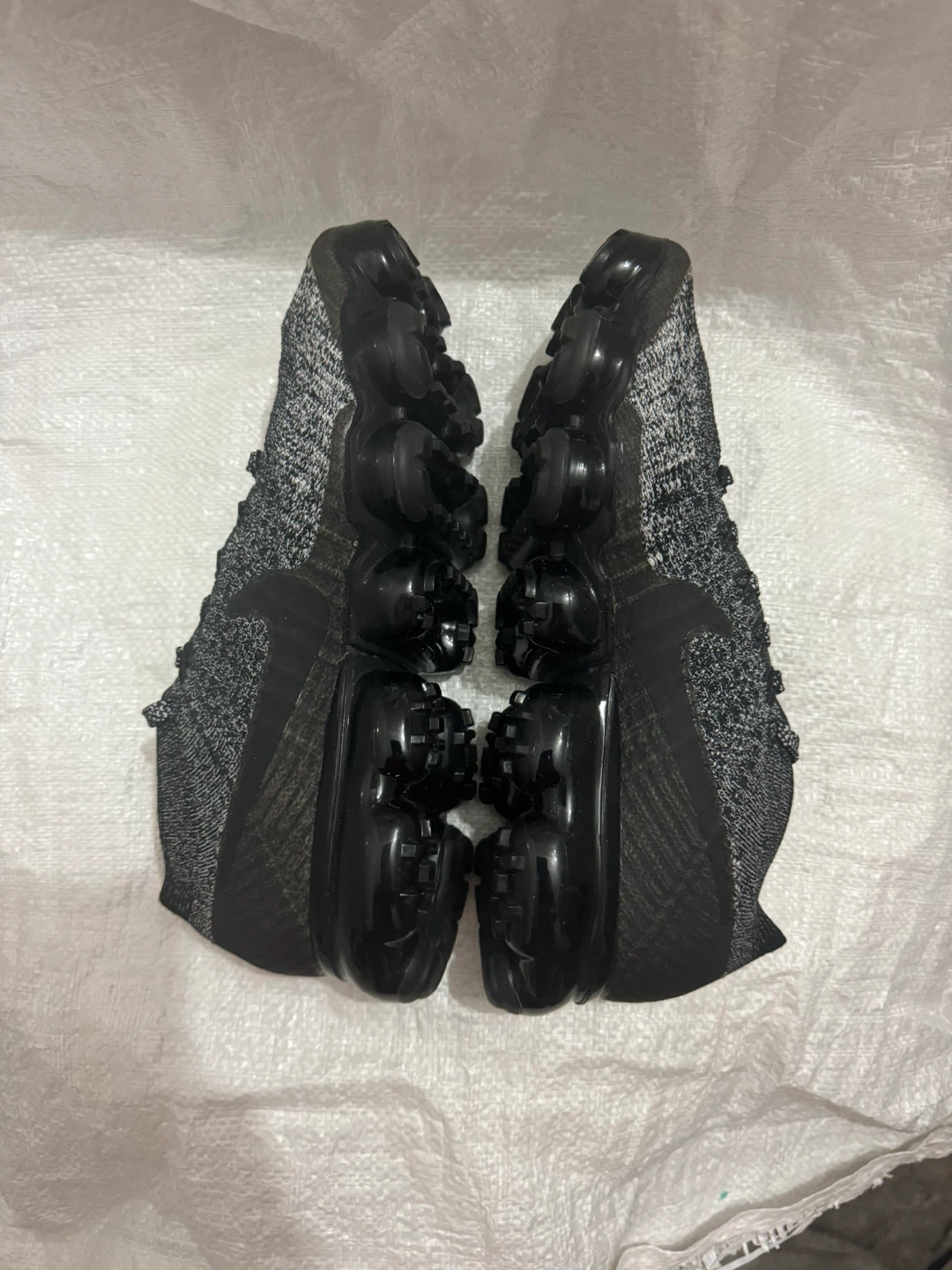 Nike Air VaporMax Flyknit Running Shoes - photo 4