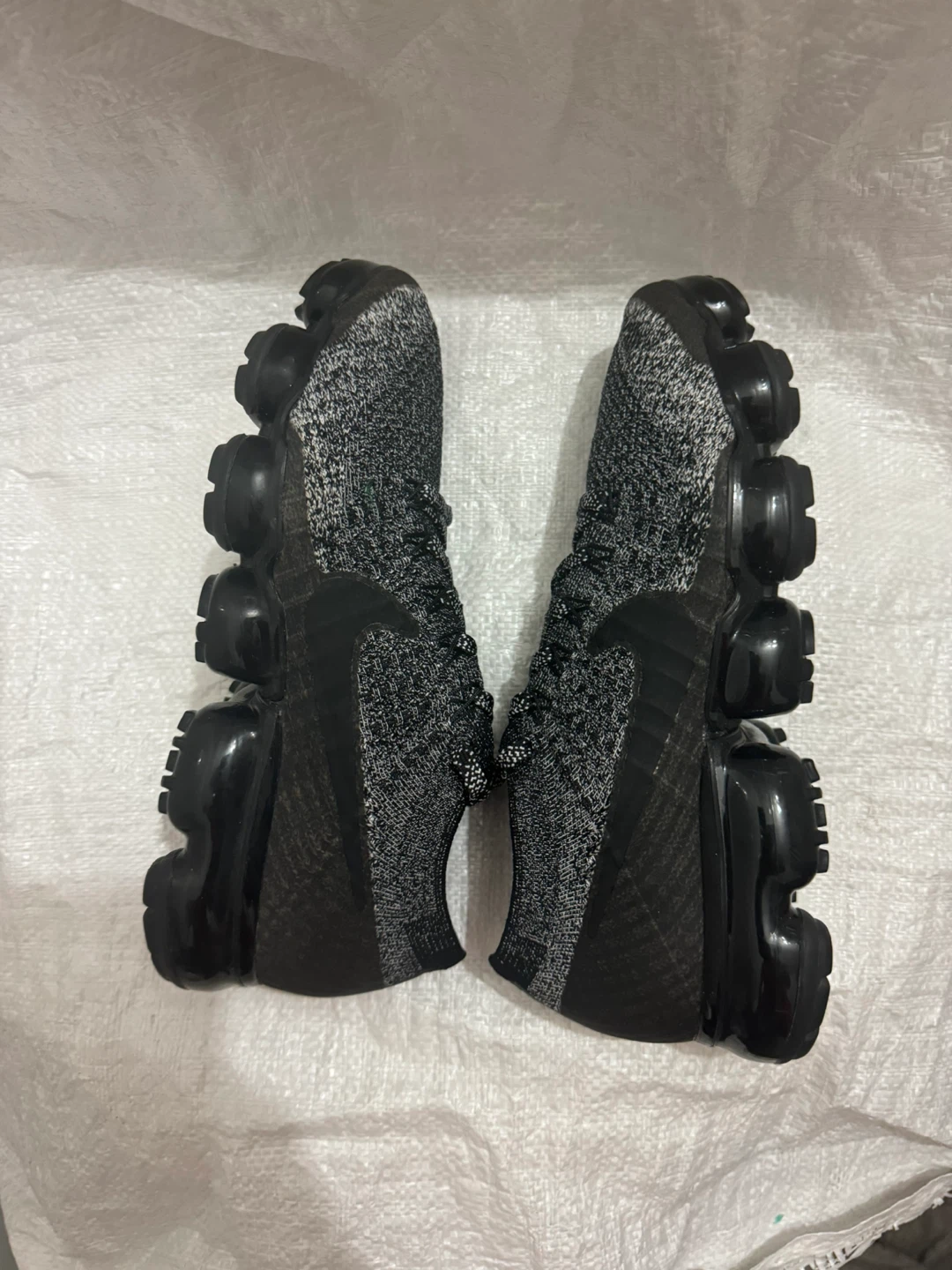 Nike Air VaporMax Flyknit Running Shoes - photo 5