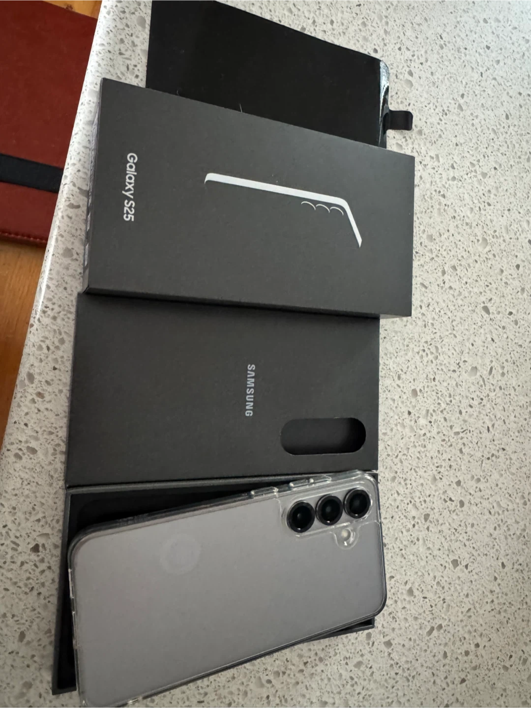 Samsung Galaxy S25 Smartphone - photo 2
