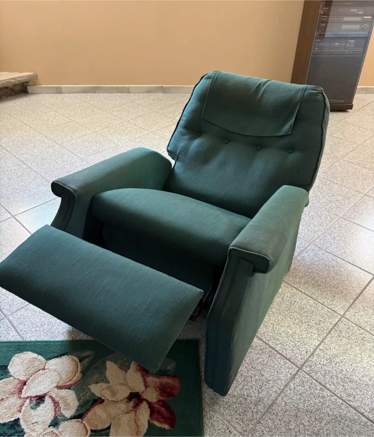 Green Recliner Chair - photo 2