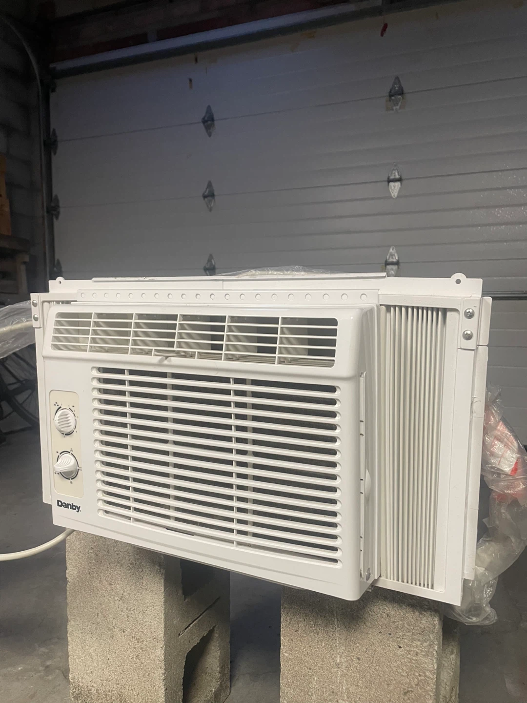Danby Window Air Conditioner - photo 3