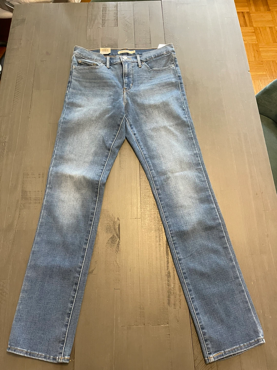 Levi's 312 Shaping Slim Jeans - Size 29x32