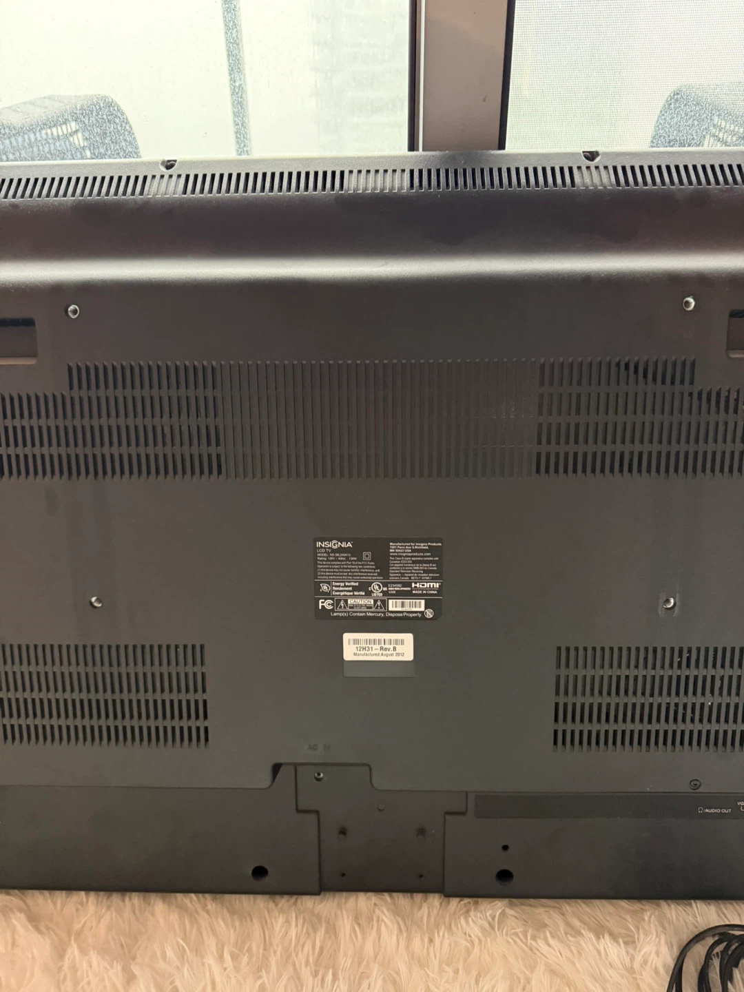 Insignia 42 inch LED TV - photo 3