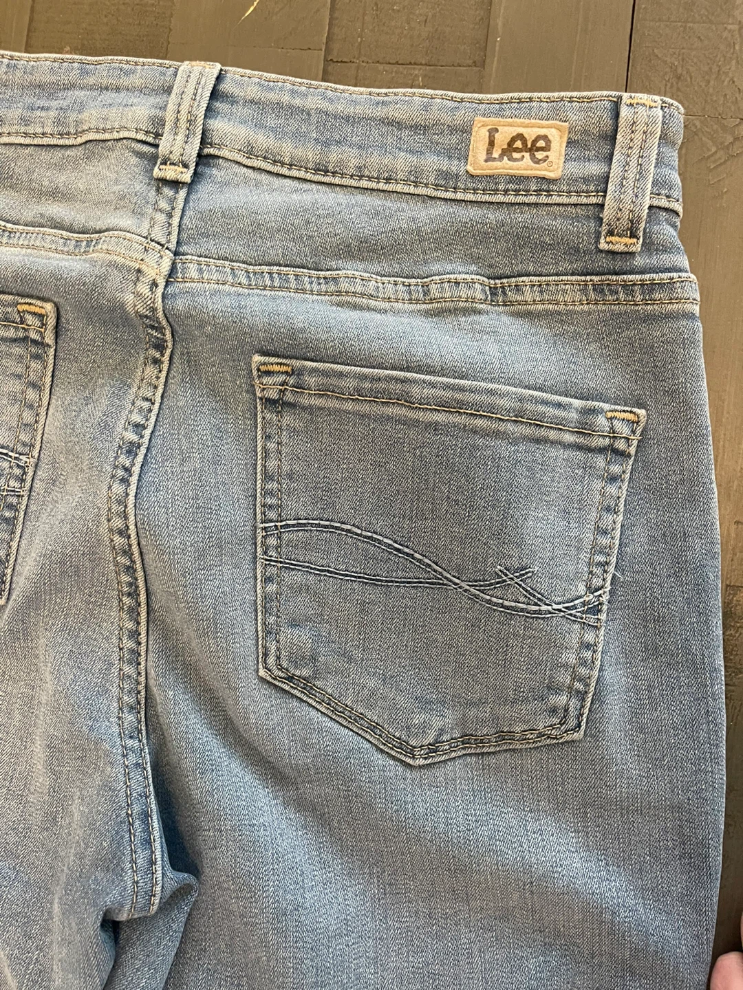 Lee Women's Jeans - Light Wash - Size 10 Long - photo 3
