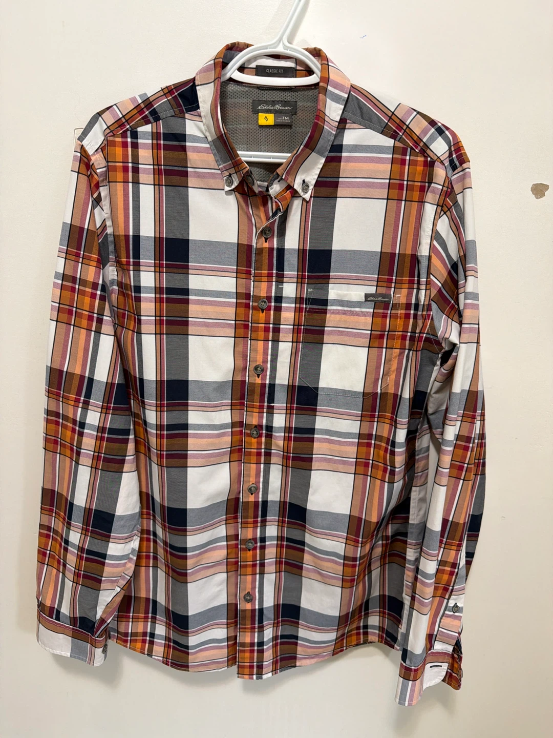 Tailored medium Eddie Bauer button up