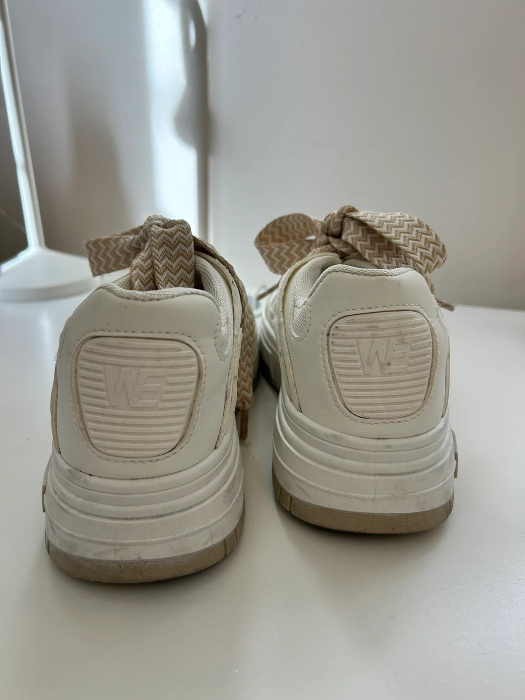 White sneakers Size 40 , fits US 8 - photo 5