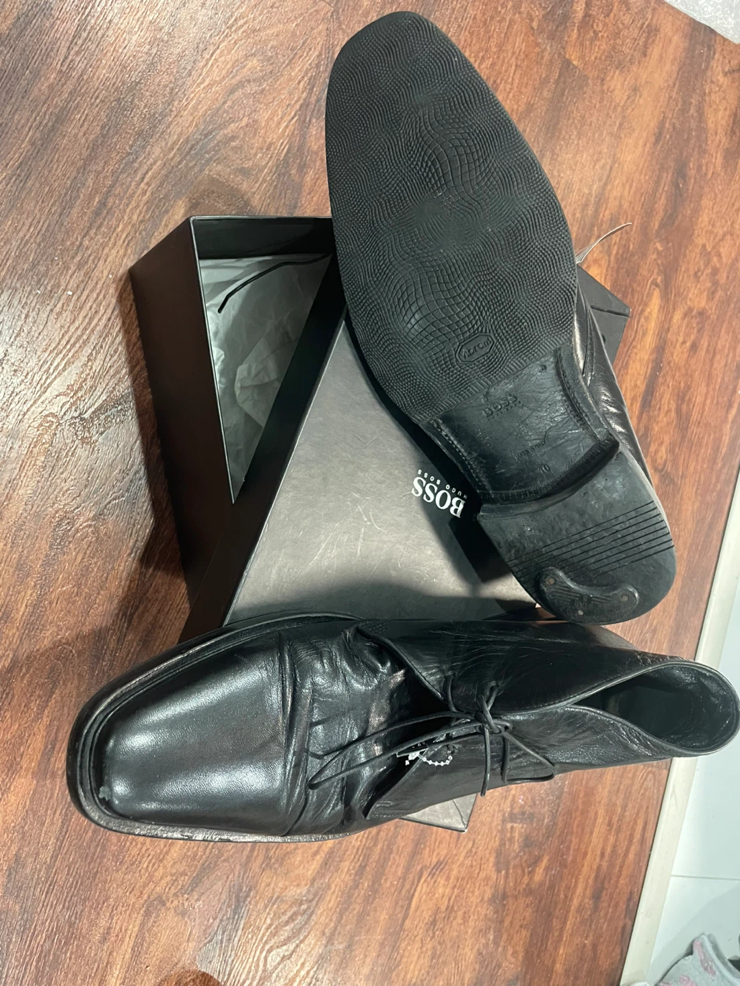 BOSS Hugo Boss Black Leather Chukka Boots with Box