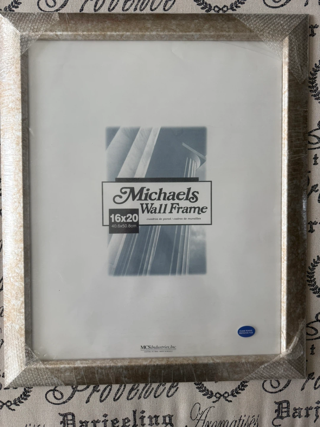 Pearl 16x20 Wall Frame