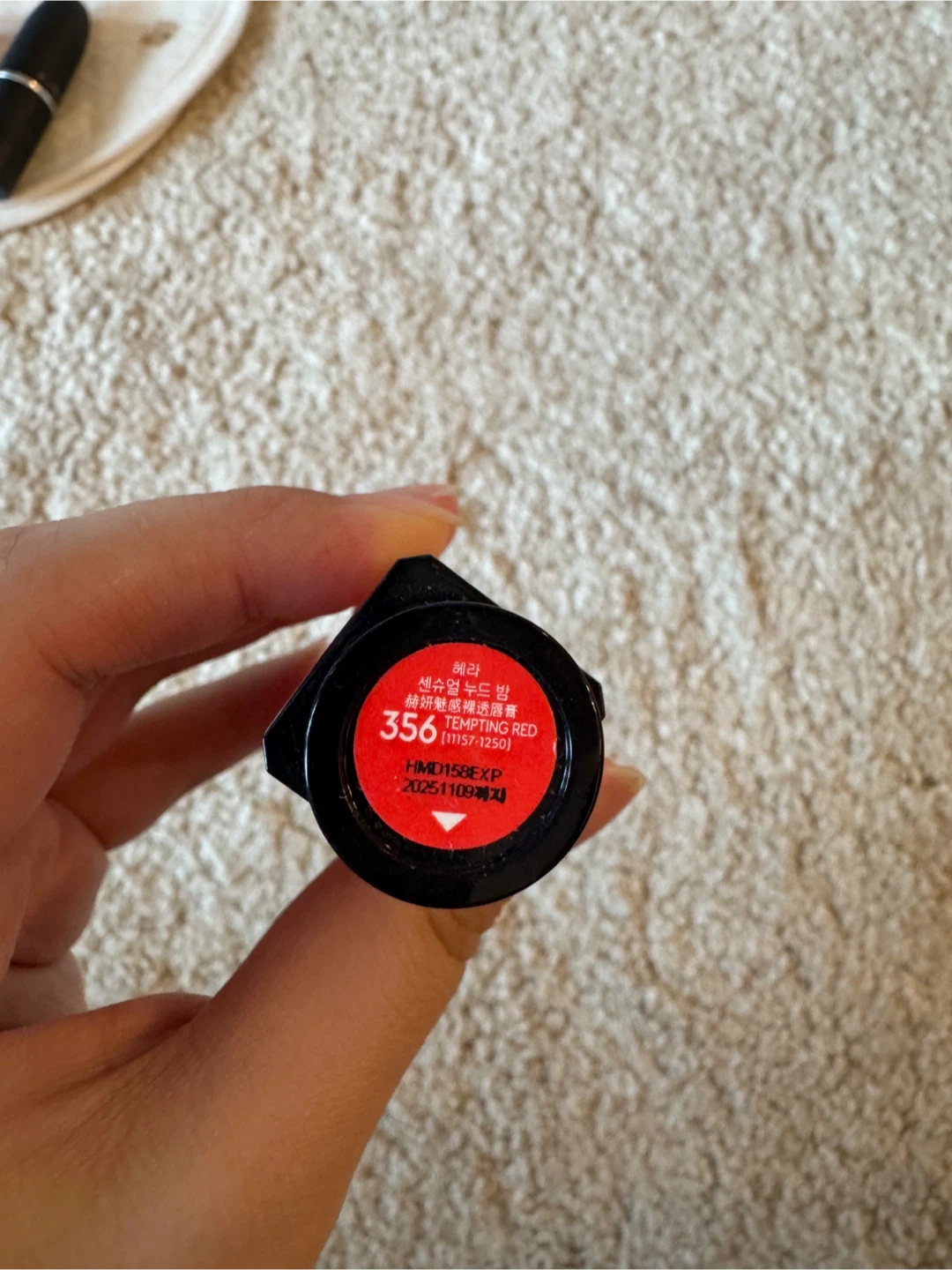 HERA Sensual Spicy Nude Balm Lipstick 356 Tempting Red - photo 2