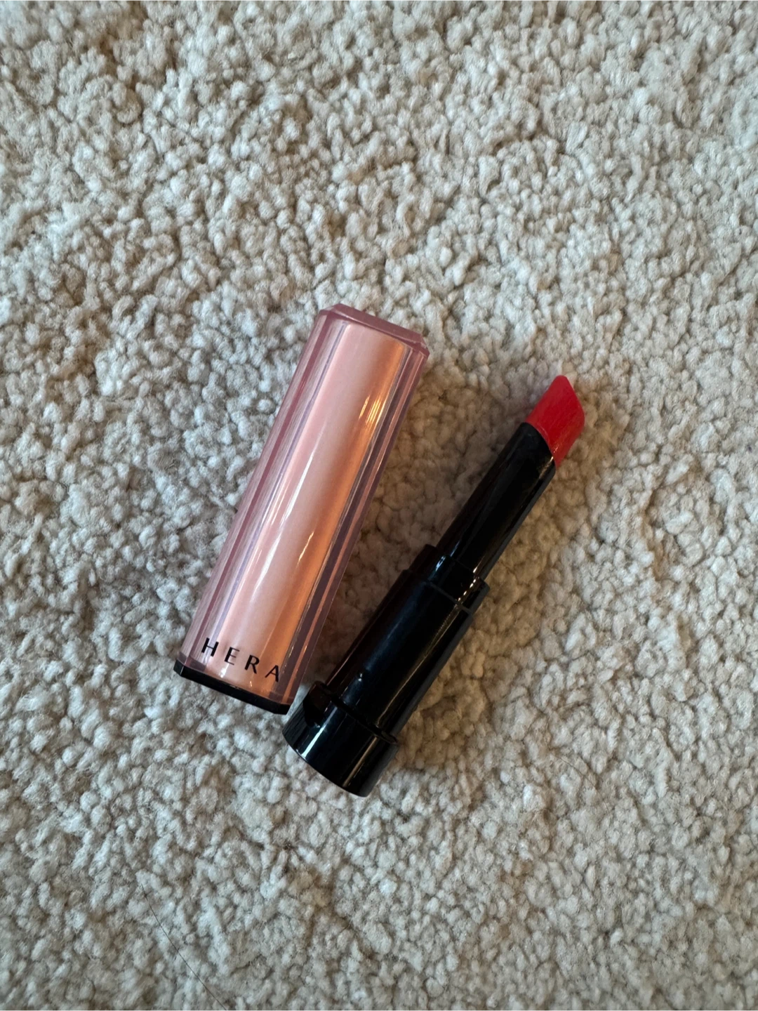 HERA Sensual Spicy Nude Balm Lipstick 356 Tempting Red
