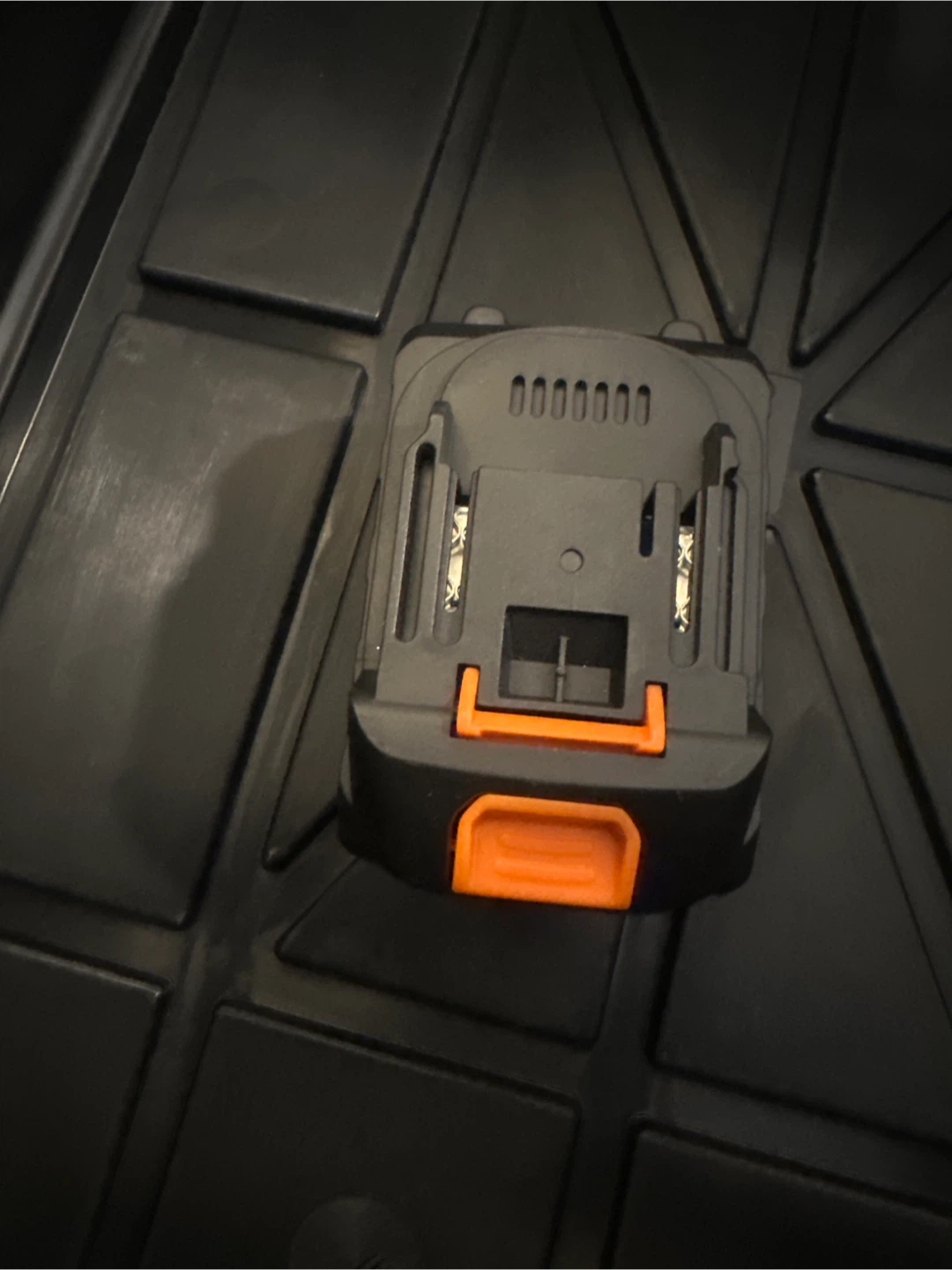 Alienworld 48V Power Tool Battery - photo 2