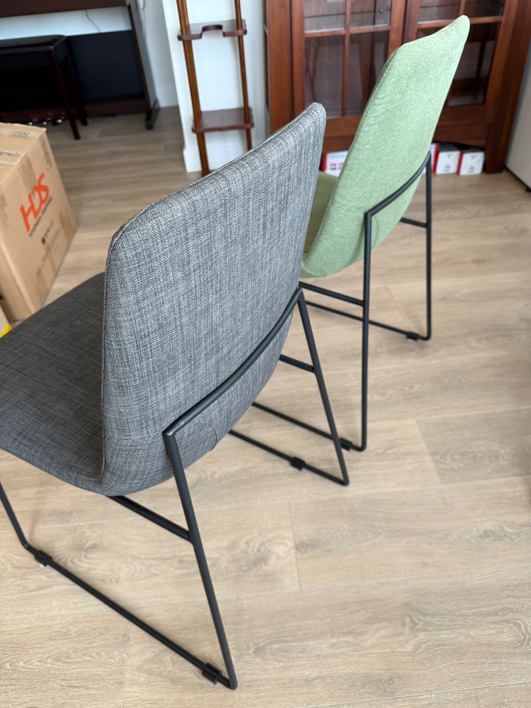 Set of 2 Modern Dining Chairs - Grey and Green - photo 3