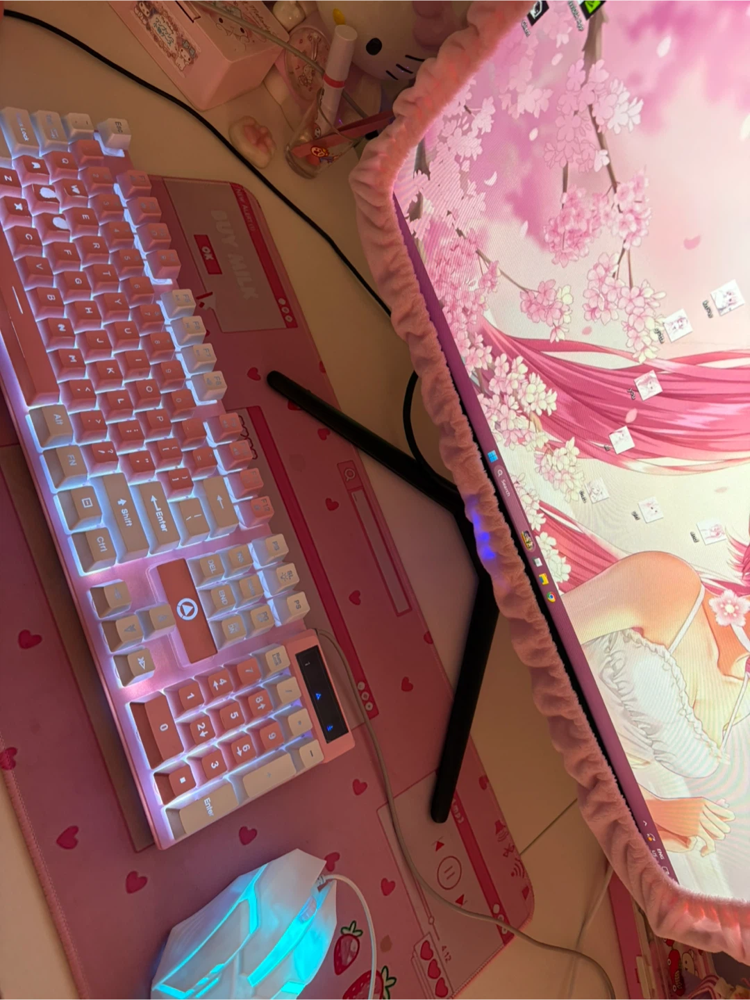 Pink Gaming Keyboard and Mouse Set