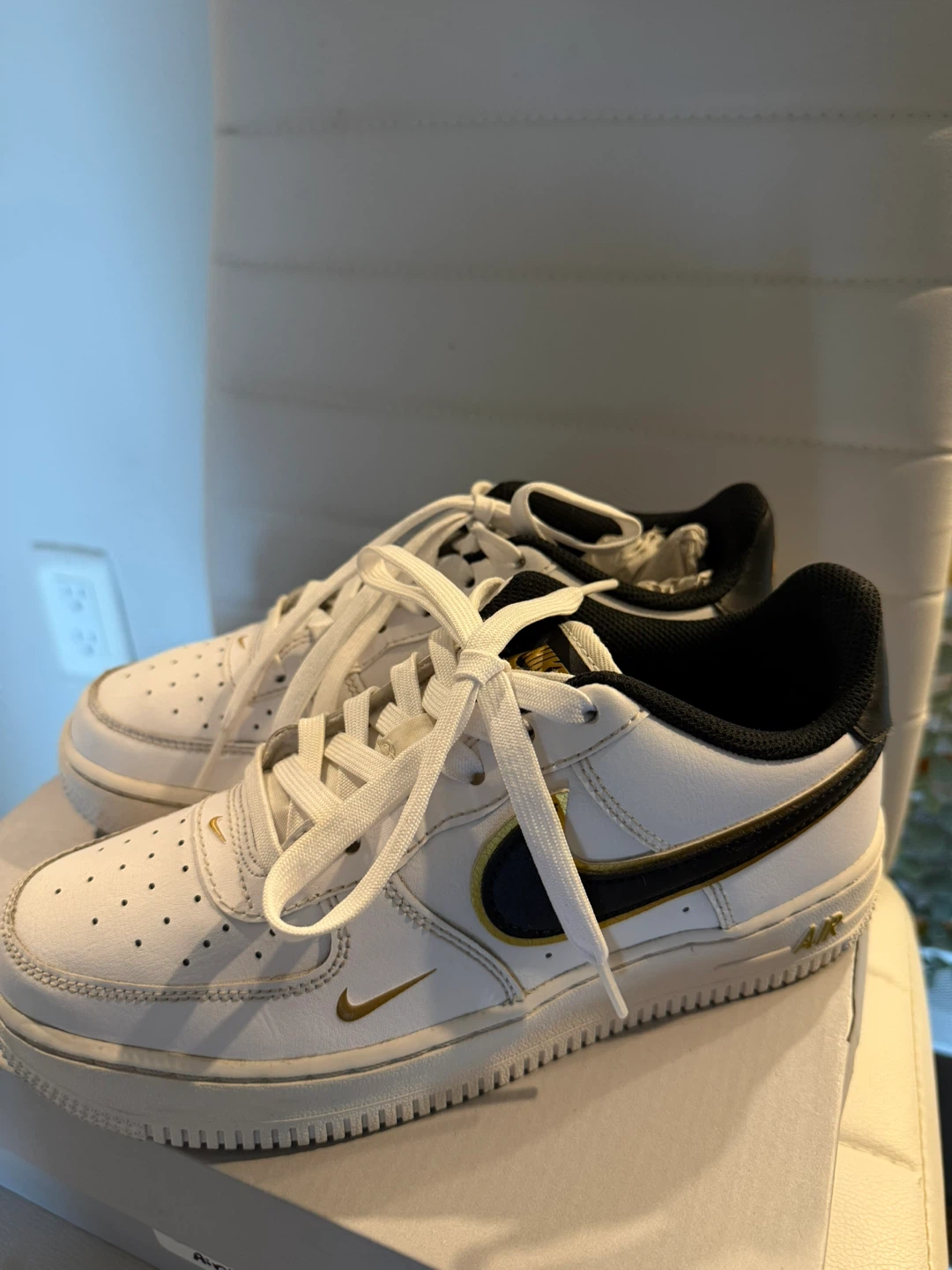 Nike Air Force 1 LV8 (GS) Sneakers