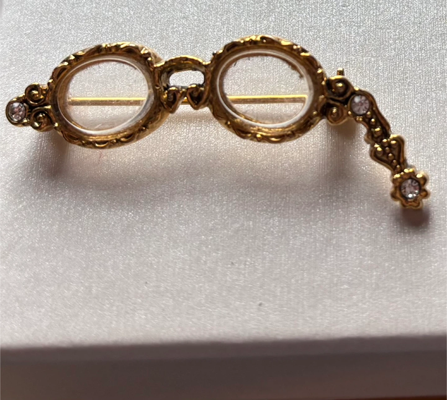 Vintage Gold-Tone Spectacles Brooch with Rhinestones