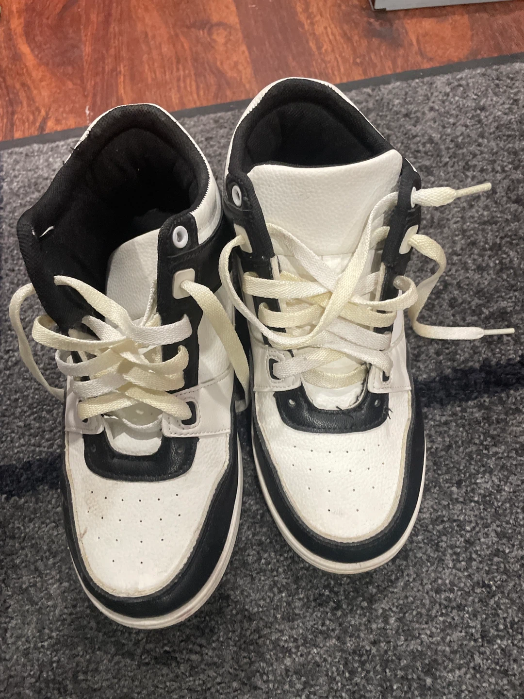 Wannabe Nike Air Force 1 High Top Sneakers