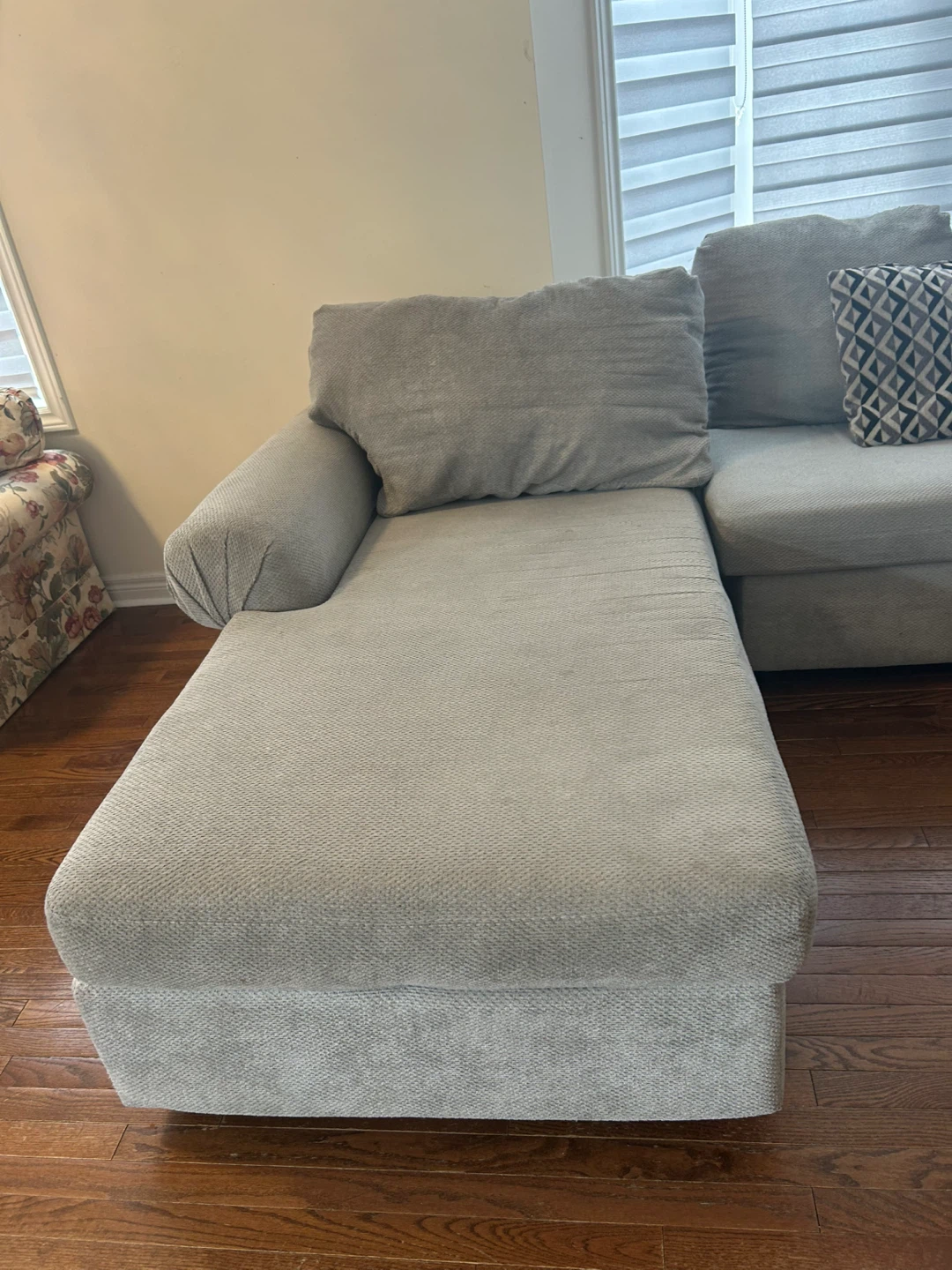 Light Grey Sectional Sofa with Chaise - photo 5