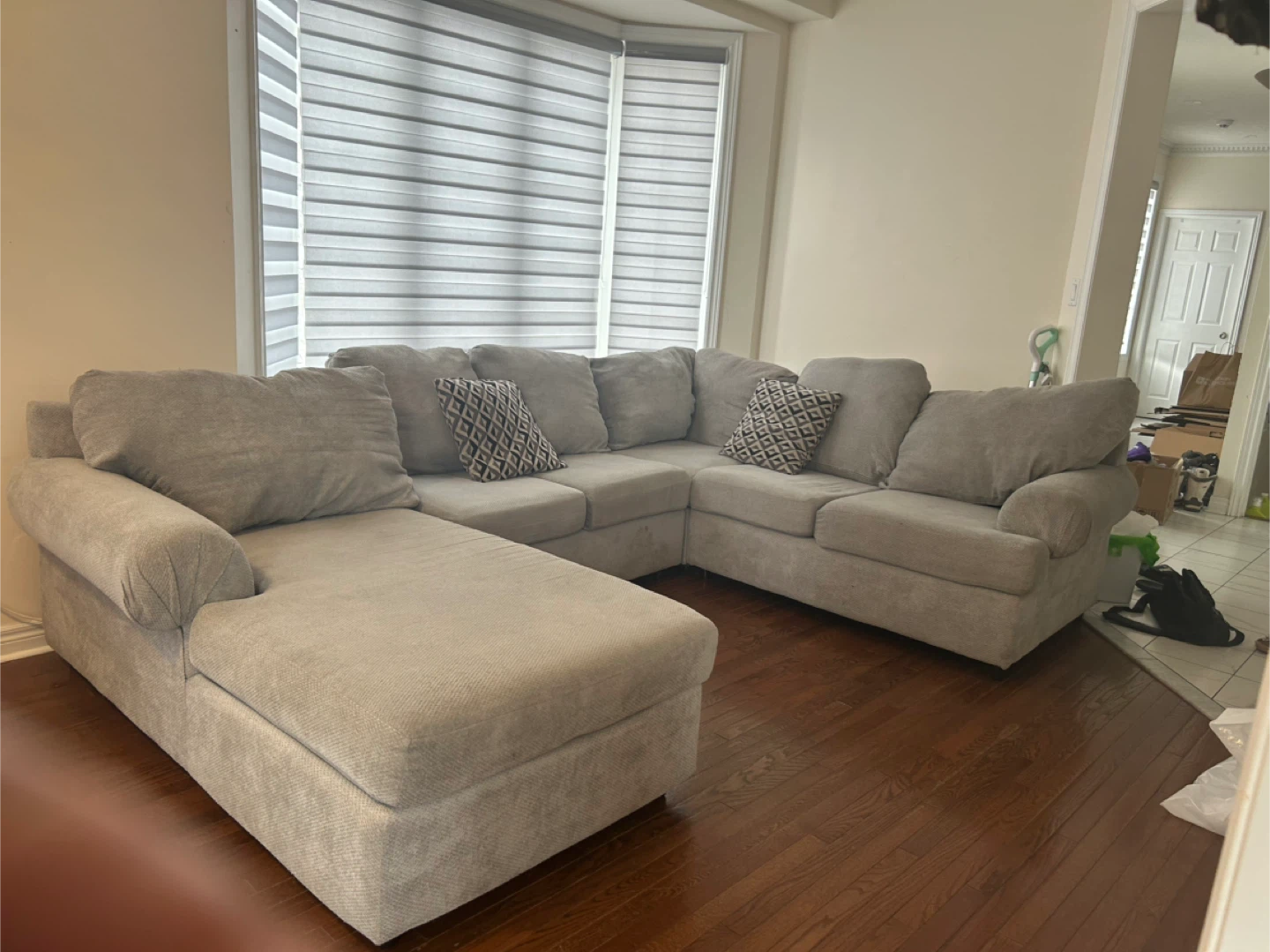 Light Grey Sectional Sofa with Chaise - photo 3