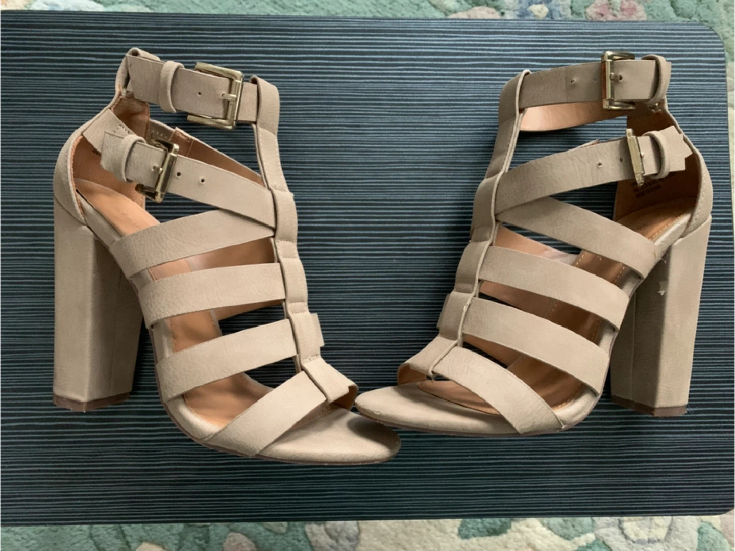 Women's Tan Strappy Block Heel Sandals size 6
