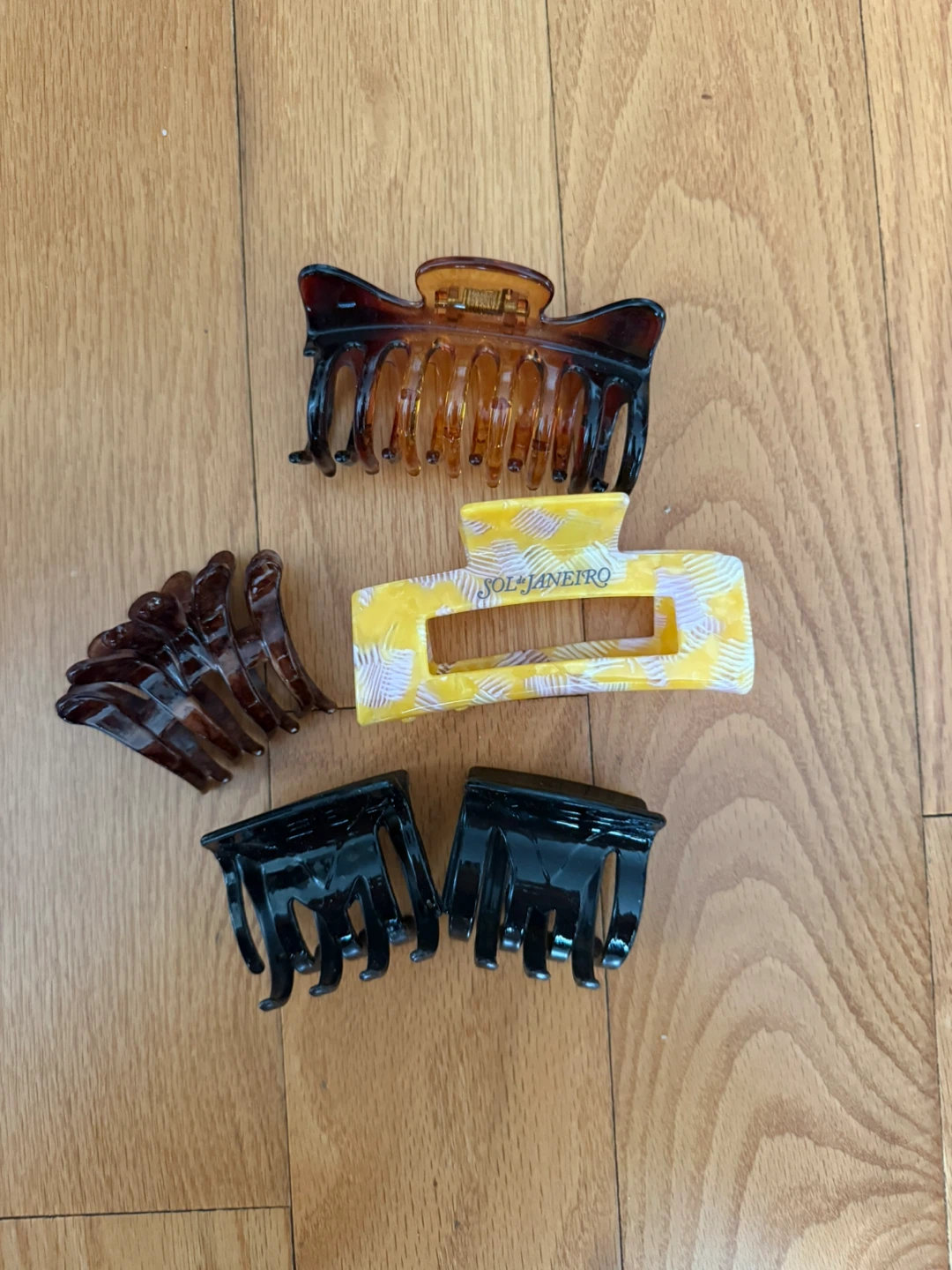 Assorted Hair Claw Clips