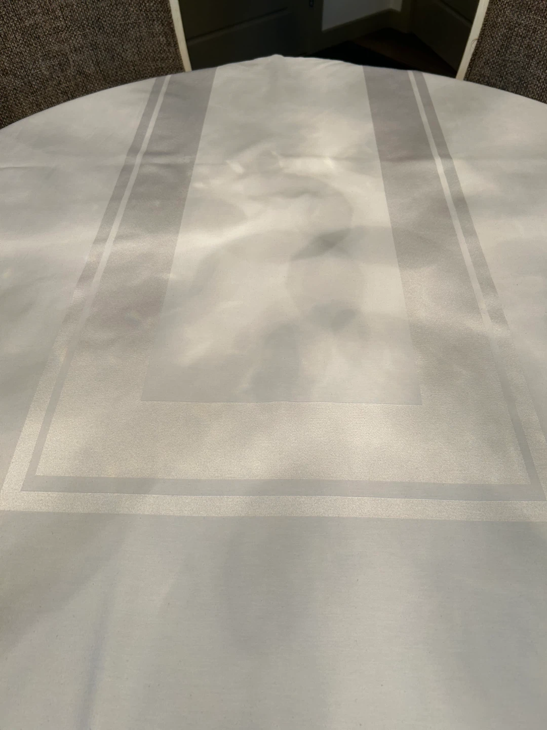 White Tablecloth with with Border - photo 2
