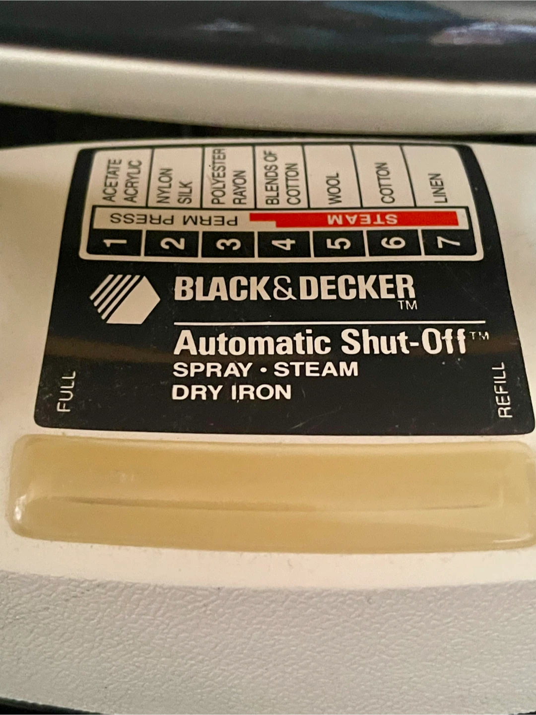 Black & Decker Automatic Shut-Off Steam Dry Iron - photo 2