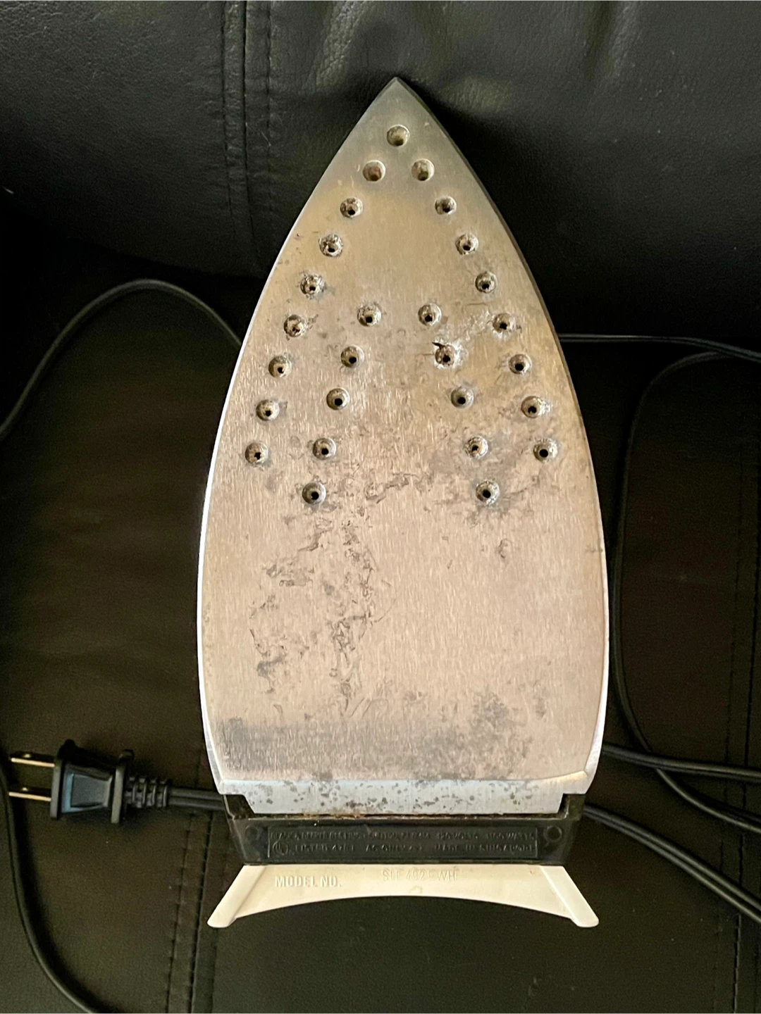 Black & Decker Automatic Shut-Off Steam Dry Iron - photo 4