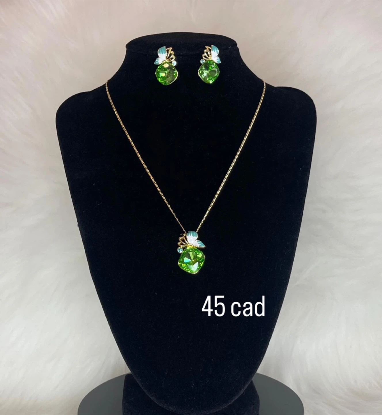 Green Crystal Necklace and Earring Set - photo 2