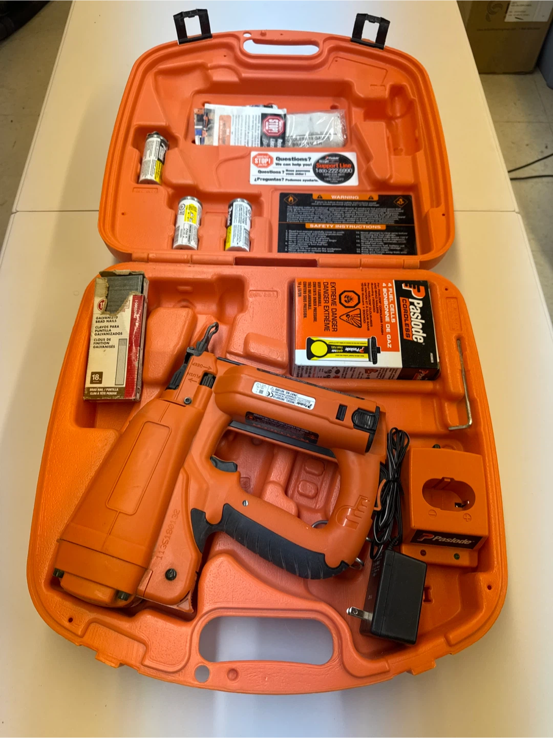 Paslode Cordless Framing Nailer Kit with Fuel Cells and Nails