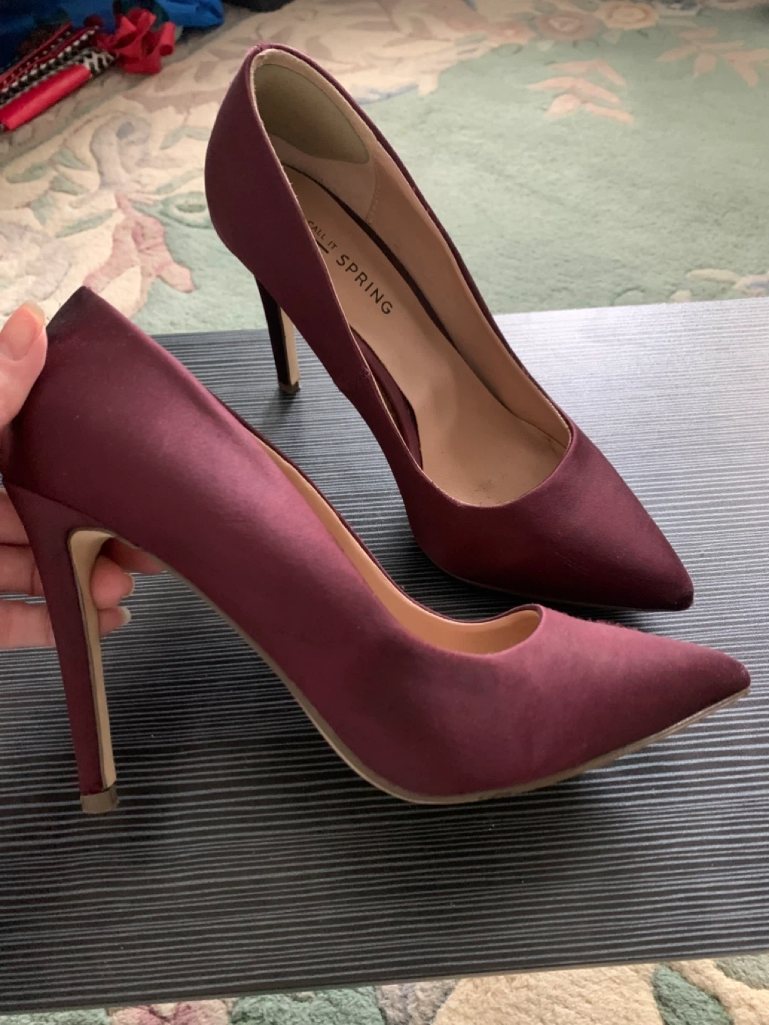 Women's Burgundy Satin Heels Size 6 - photo 2