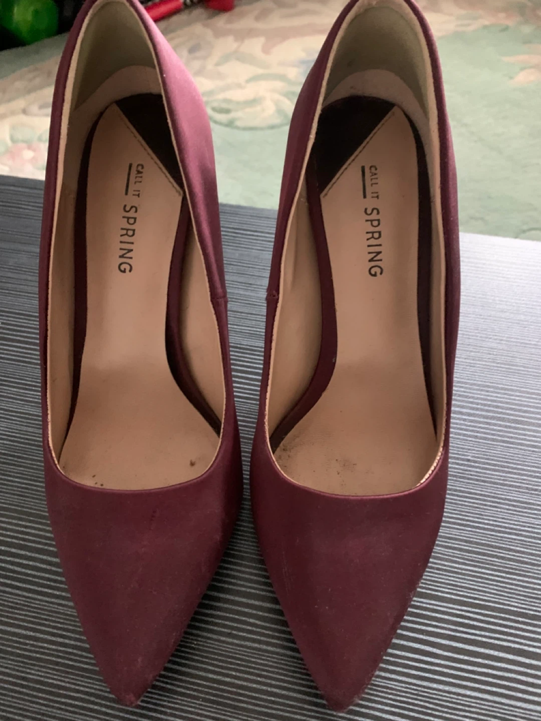 Women's Burgundy Satin Heels Size 6 - photo 4