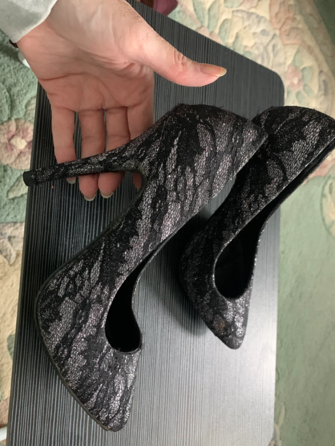 SUZY Women's Black Sparkly Lace Heels size 6