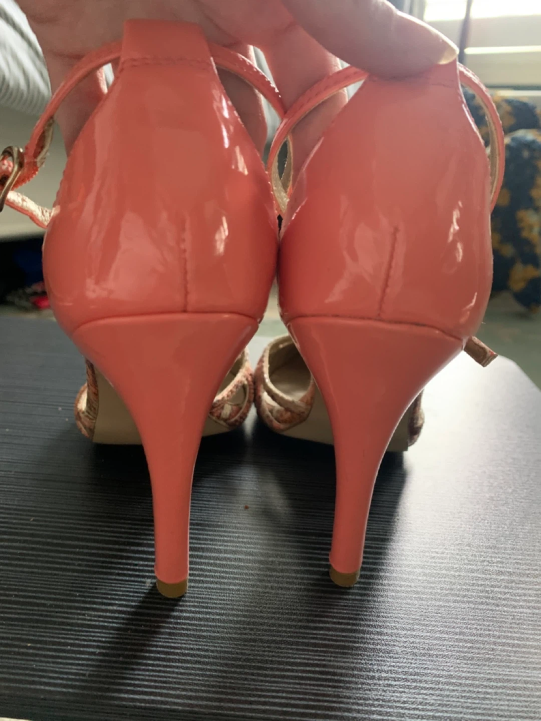 Coral Patent Heels size 6 - photo 4