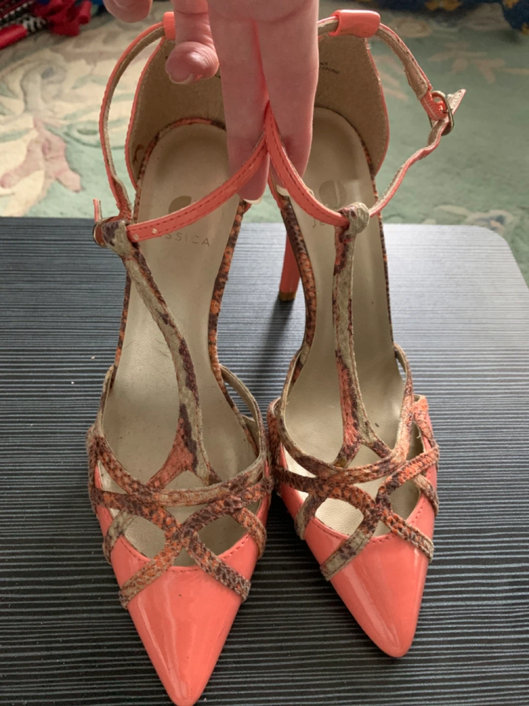 Coral Patent Heels size 6 - photo 2