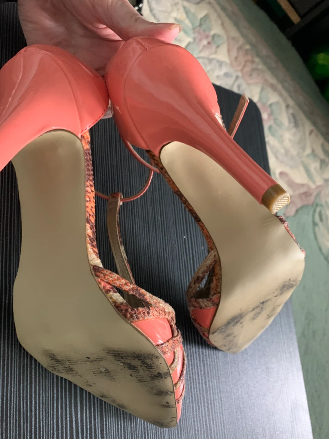 Coral Patent Heels size 6 - photo 5